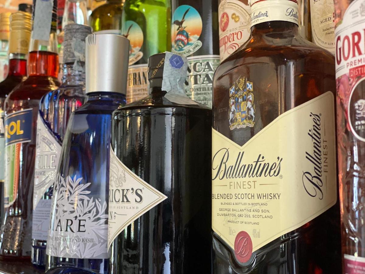 拉洛坎达酒店 卡德泽特 外观 照片